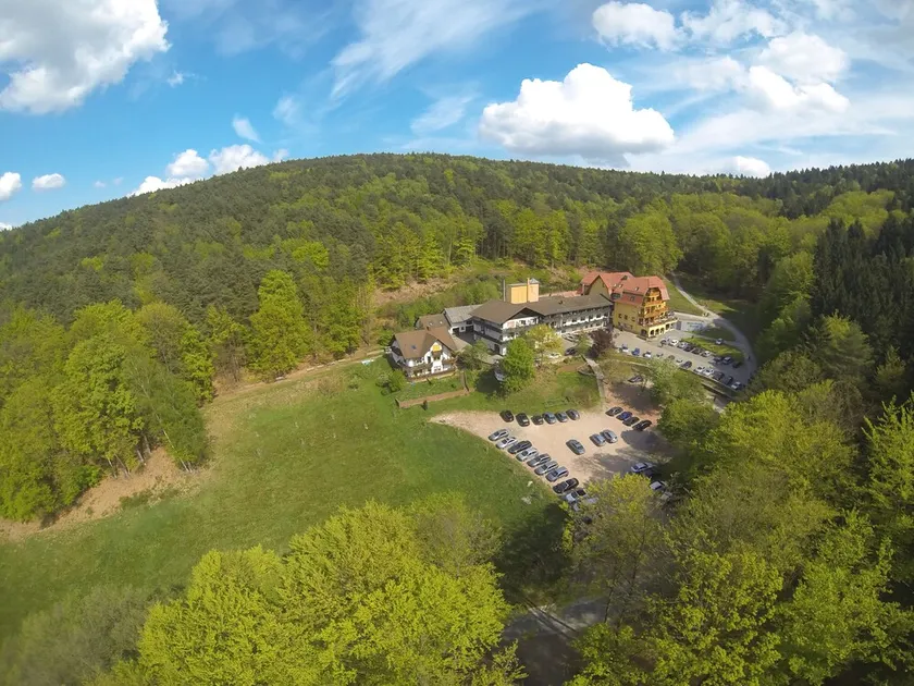 Wald Hotel Heppe - Image 1