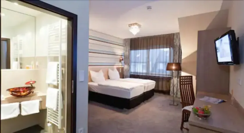 Metropol-Rooms - Image 1