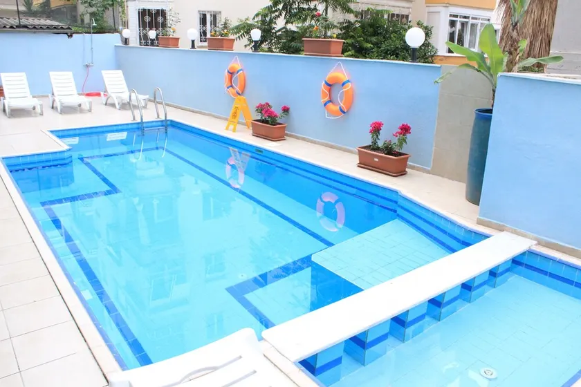 Deniz Apart Hotel - Image 1