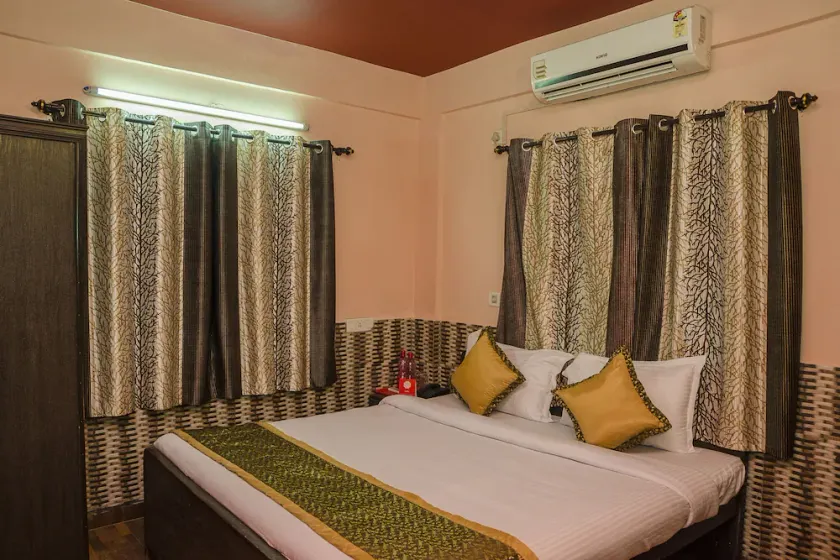 Western Enclave by OYO Rooms - Image 1