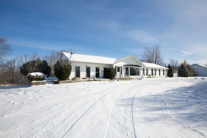White House Farm - Image 1
