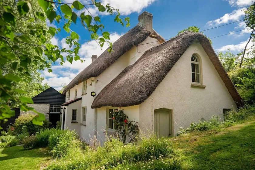 Weeke Brook - Quintessential Thatched Luxury Devon Cottage - Image 1