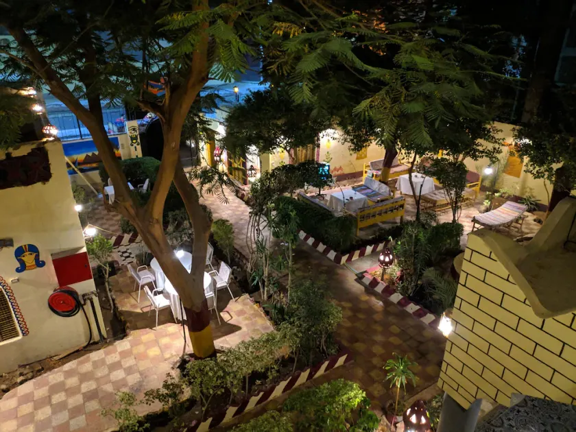 Elphardous Hotel - Image 1