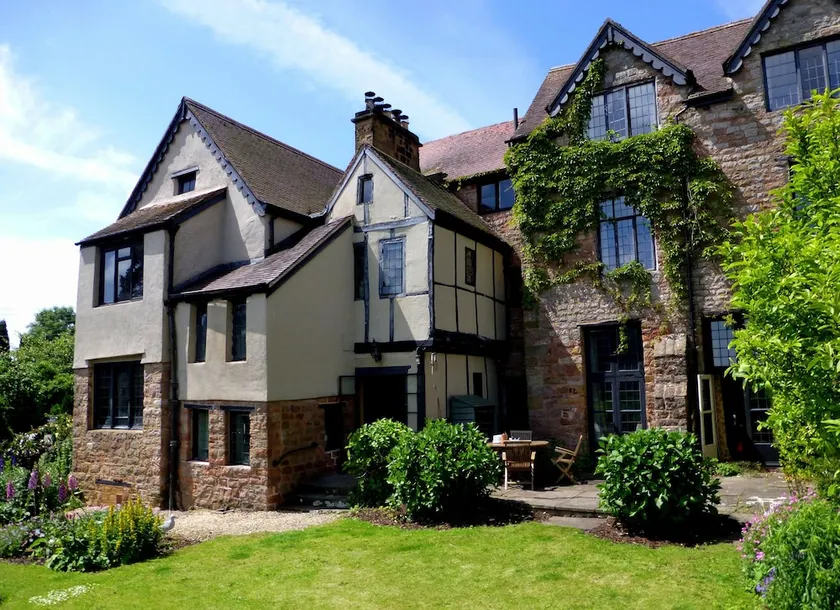 Brayne Court Bed & Breakfast - Image 1