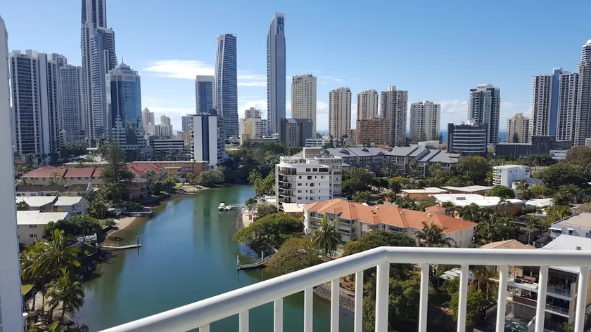 The Emerald Surfers Paradise - Image 1