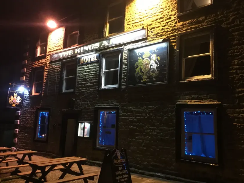 The Kings Arms Hotel - Image 1
