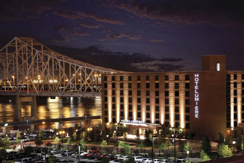 HoteLumiere at the Arch Hotel & Casino - A Caesars Rewards Destination - Image 1