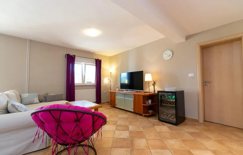 3 Bedroom Cozy Home In Obrovac - Image 1