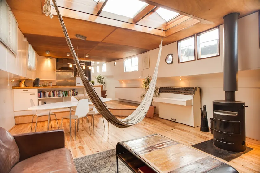 Montelbaan Houseboat - Image 1