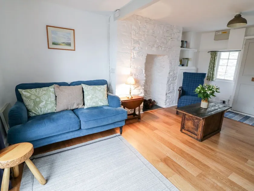 Wickham Cottage - Image 1