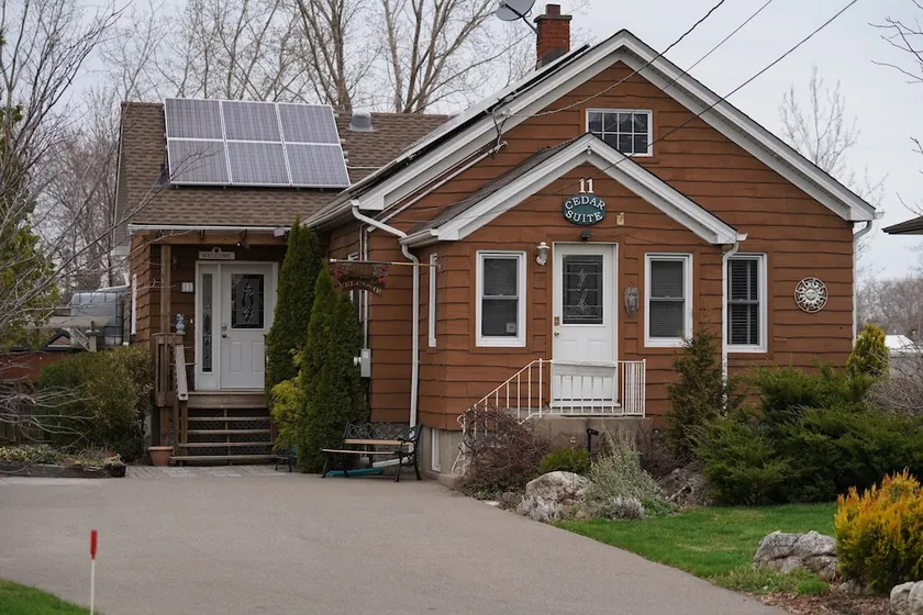 Cedar Suite Bed & Breakfast - Image 1