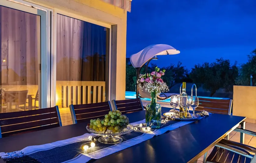 Beautiful Home in Sv Filip i Jakov With Wifi and 4 Bedrooms - Image 1