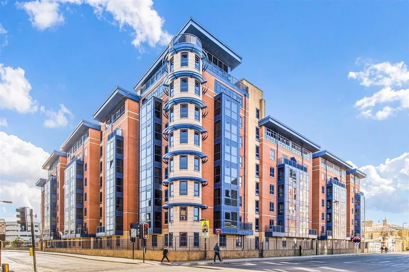 Southampton Ocean Village Apartment - Image 1