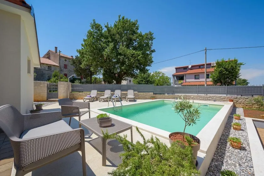 Villa Clariss - Image 1