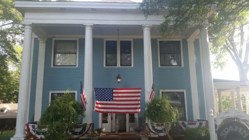 Spahn House Bed & Breakfast - Image 1