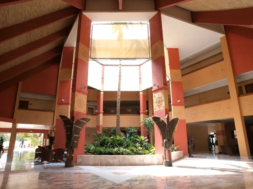 Hôtel Palm Beach - Image 1