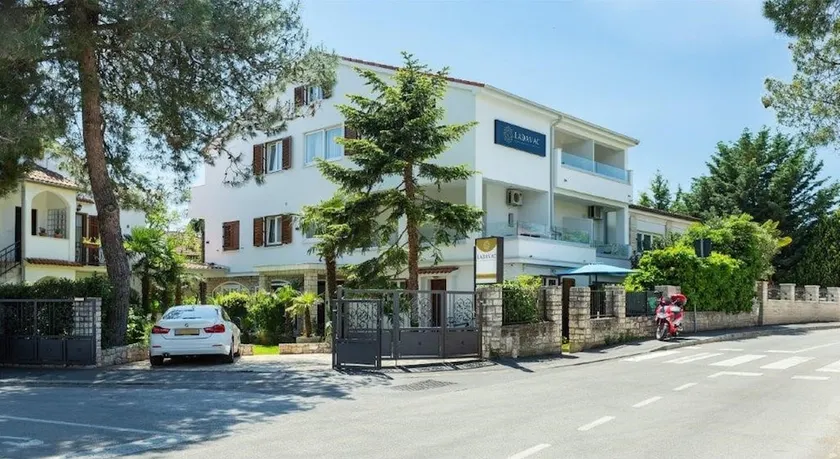 Villa Ladavac B&B / Deluxe Studio A7 - Image 1