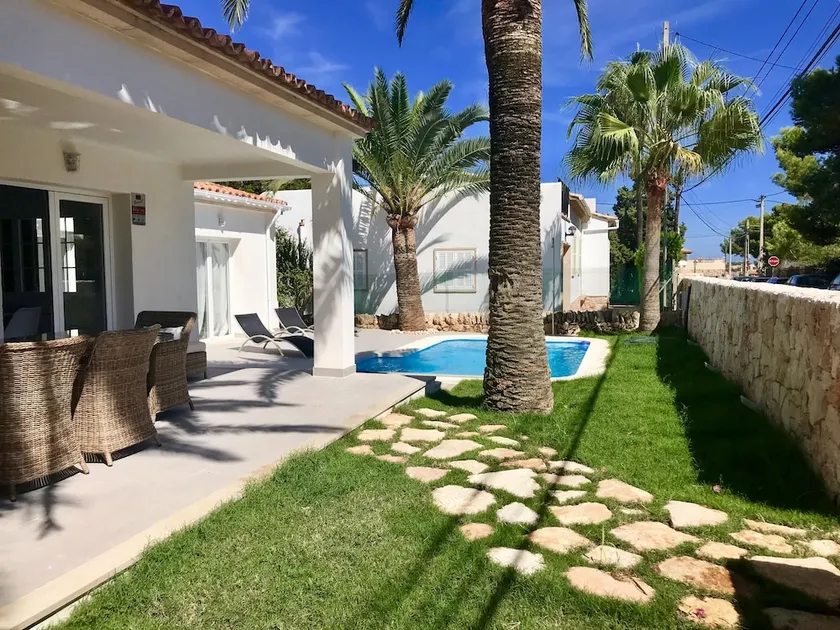 The Write Beach House - Image 1