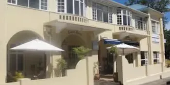 Royal Hotel Knysna - Image 1