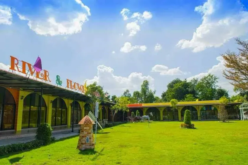 River & Flowers Resort - Image 1