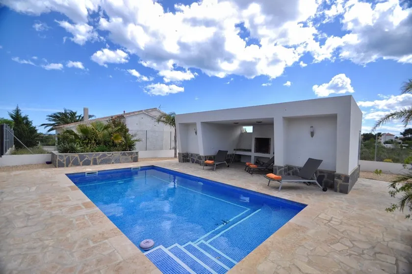 Paradise House - Image 1