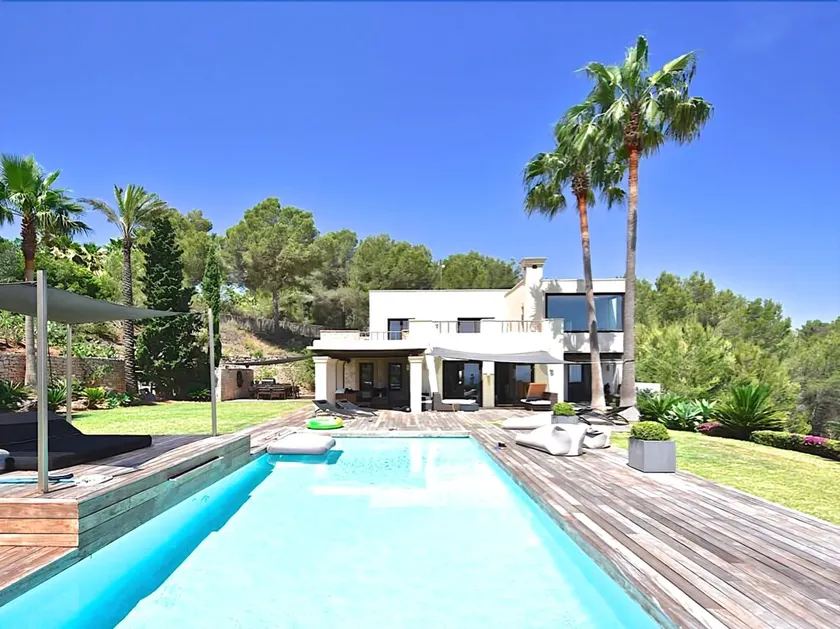 Villa Emeria by The Pearls Collection - Image 1
