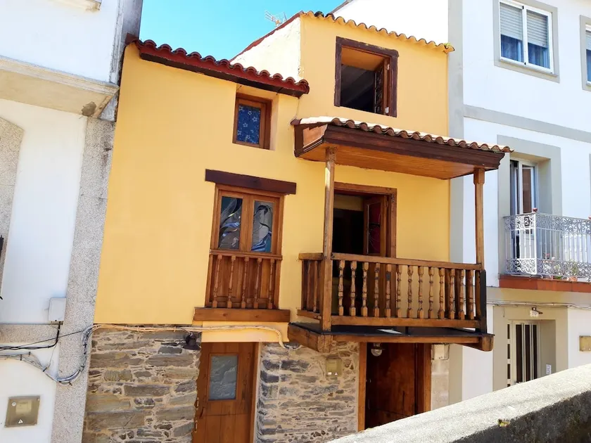 2 bedrooms house at Redes 200 m away from the beach with sea view enclosed garden and wifi - Image 1