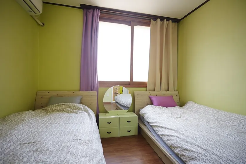 Owl Guesthouse Hostel - Image 1
