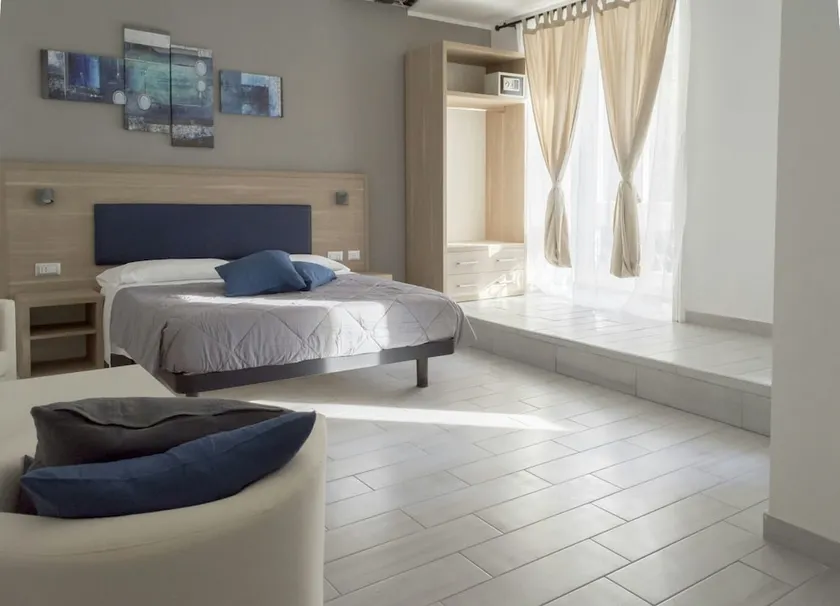 New Moon Guesthouse - Image 1