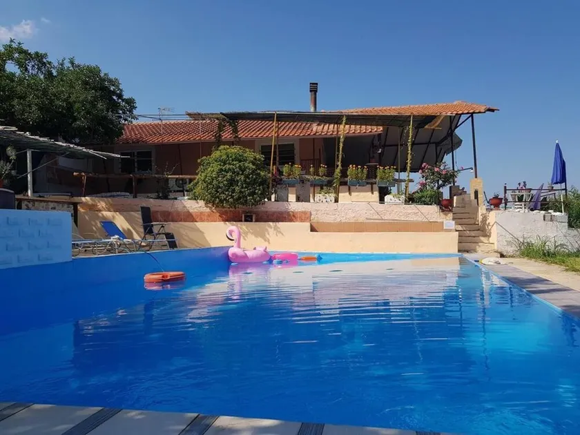 Charming 4-bed House in Pyrgetos - Image 1