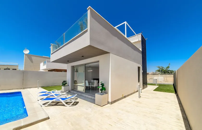 Chalet Bennecke Atenea - Image 1