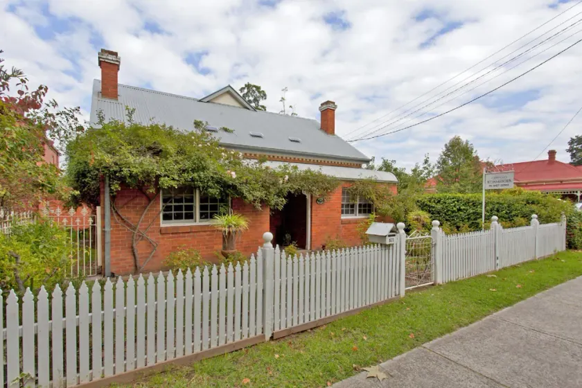 Rose Cottage - Image 1