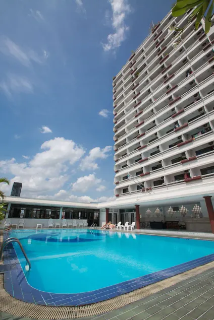Arca Ratchaprarop Pratunam Apartment - Image 1