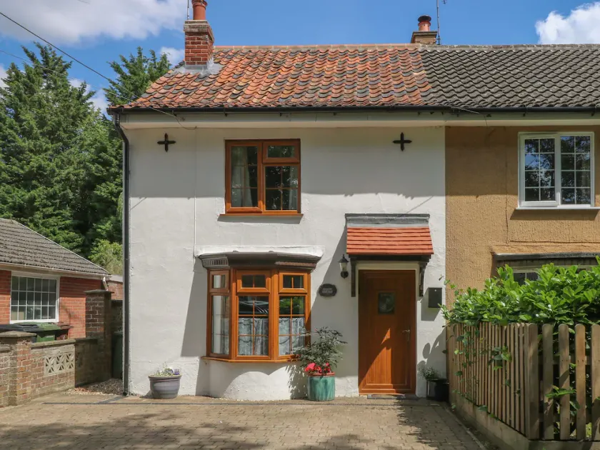 Willow Cottage - Image 1