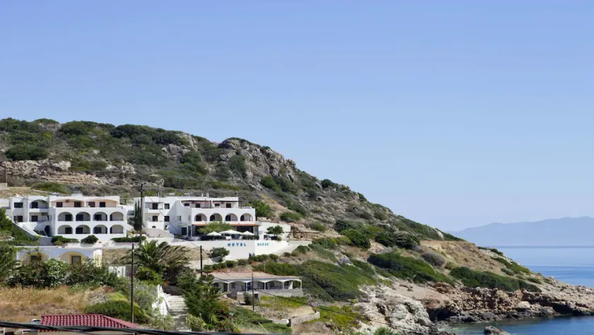 Marou Hotel - Image 1