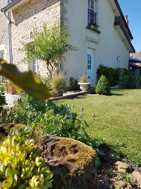 Au Repos Du Vannier - Image 1