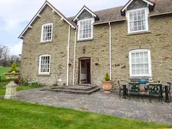 Walcot Farm - Image 1