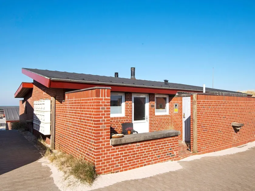 Beautiful Holiday Home in Henne Near Sea - Image 1