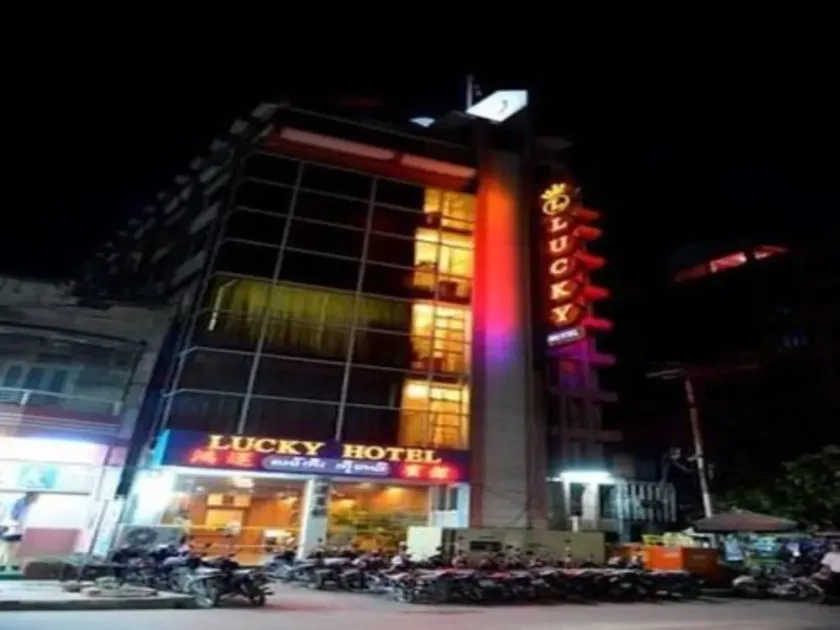 Lucky Hotel - Image 1