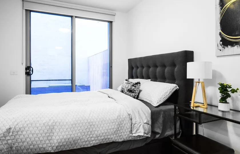 Roomerang at Aquila Fitzroy - Image 1