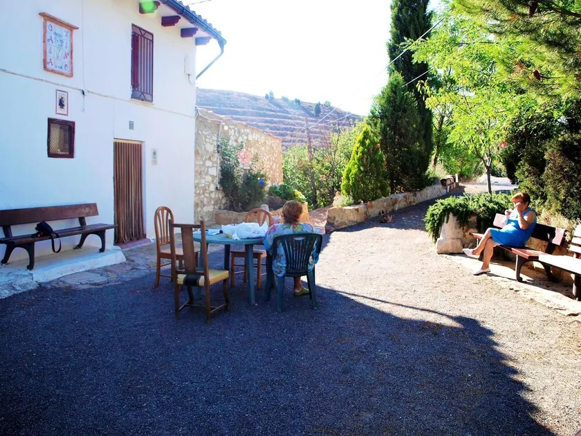 Maison avec jardin, terrasse et barbecue | Vue montagne - Image 1
