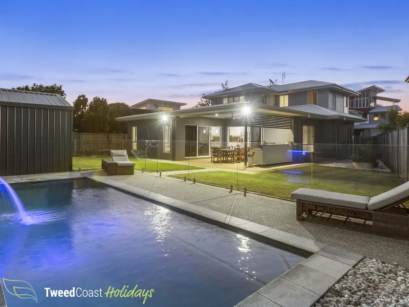 Ebony Rose - Tweed Coast Holidays - Image 1