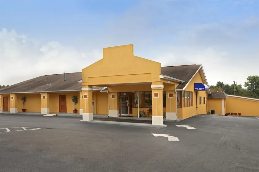 Americas Best Value Inn Shelby - Image 1
