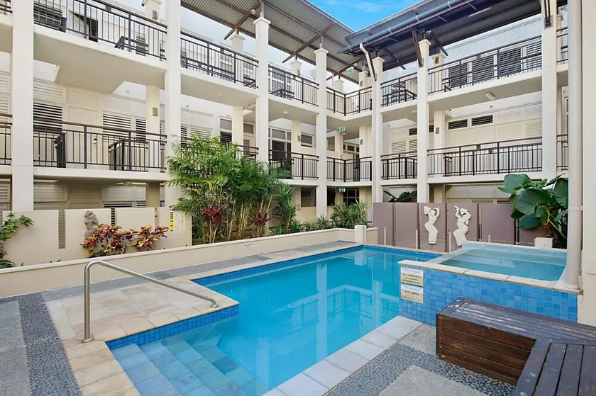 Paradiso Paradise - 3 Bed Apt with Balcony - Image 1