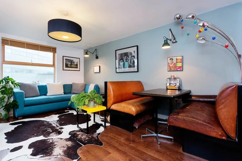 Veeve City View Apartment - Image 1