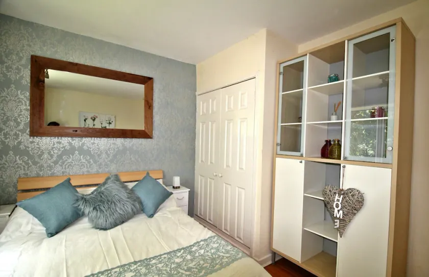 Balcony Apartment - Spacious 2 Large Beds - Image 1