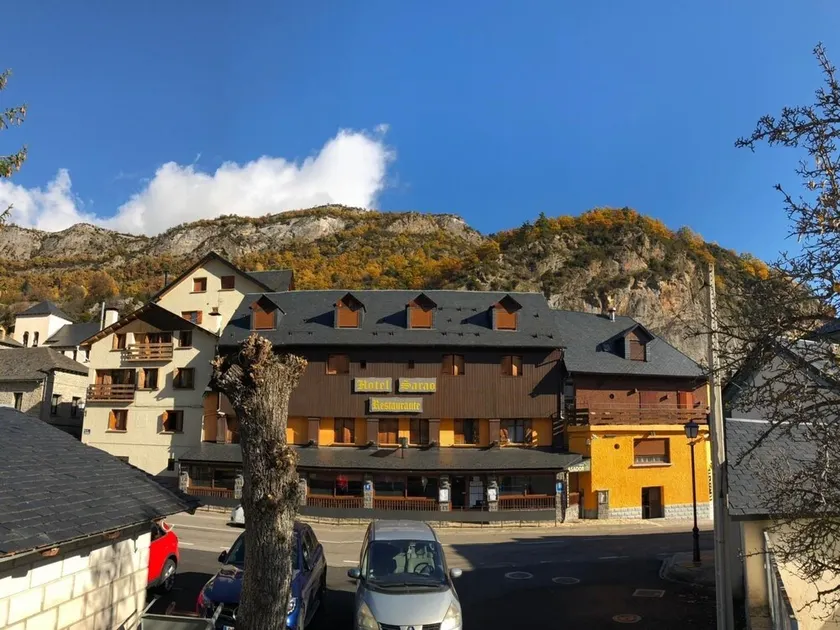 Hotel Sarao - Image 1