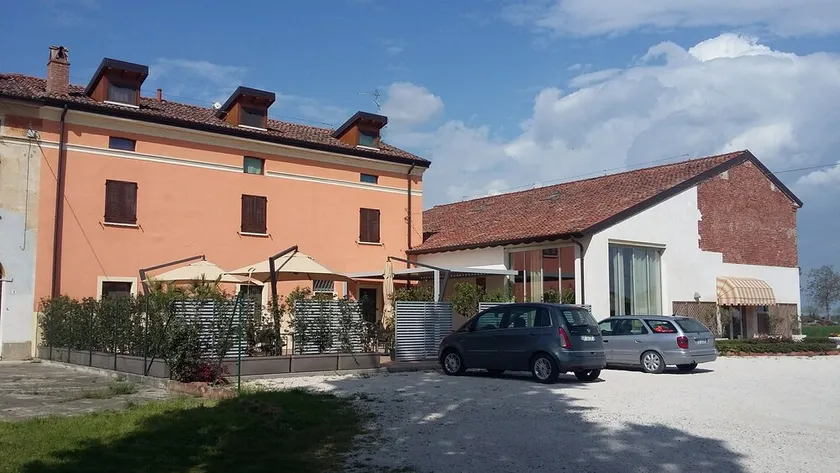 Ostello Breda - Image 1