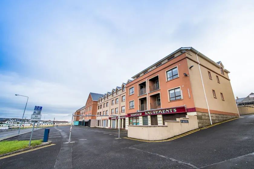 Bundoran Apartments - Image 1