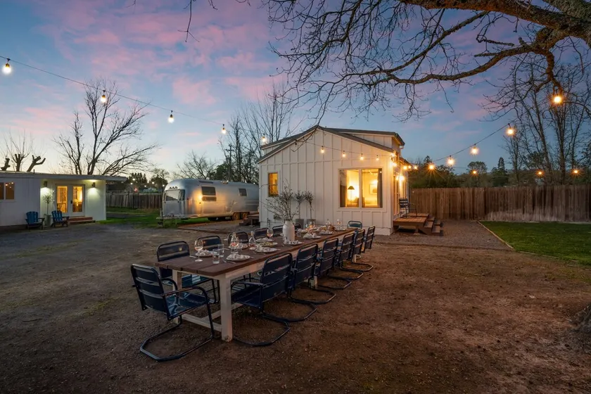 Coppola by Avantstay Explore The Wineries Near This Gorgeous Healdsburg Home w/ Bar & Large Yard - Image 1
